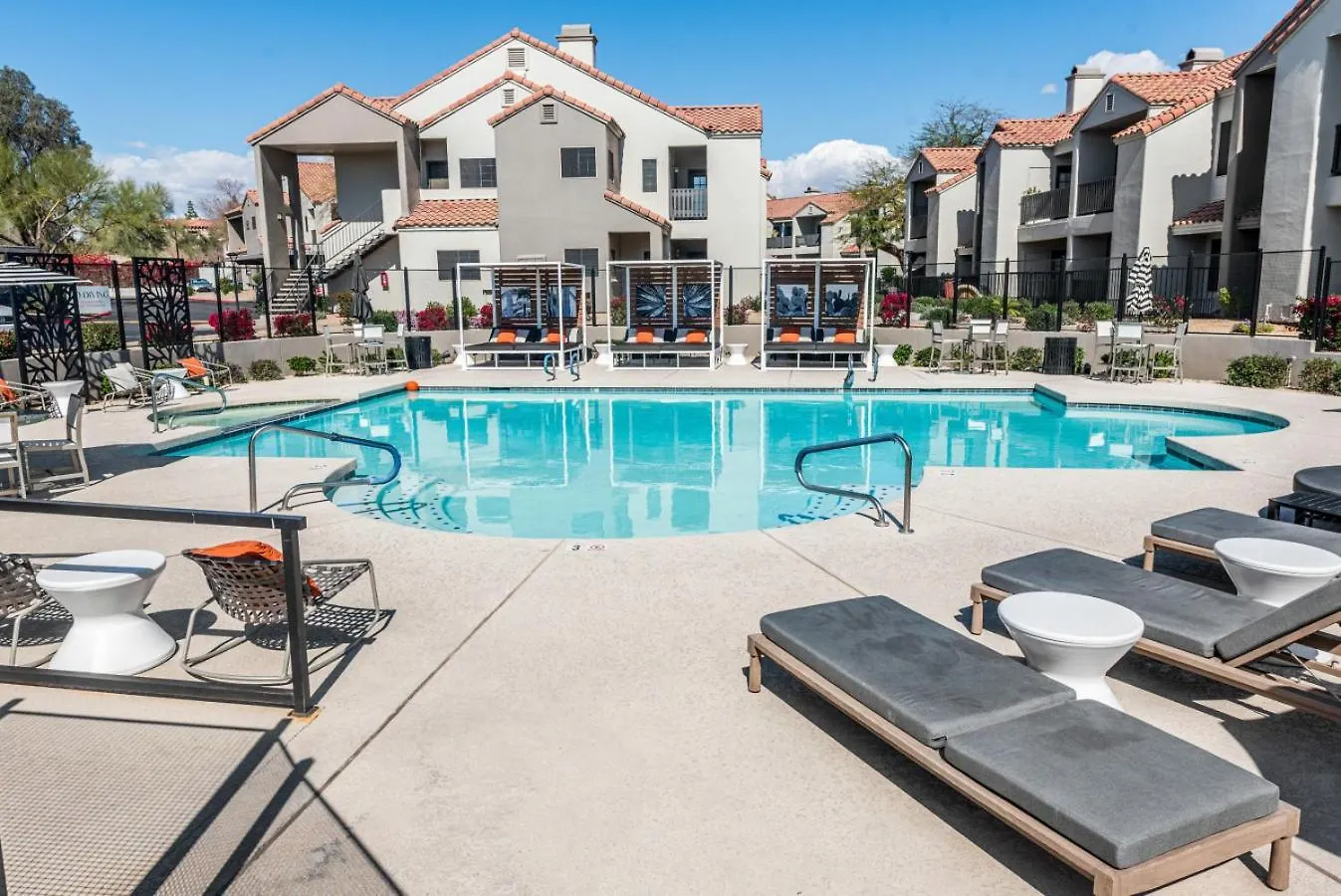 Apartment Scottsdale Oasis Pools Yoga Room Hot Tub